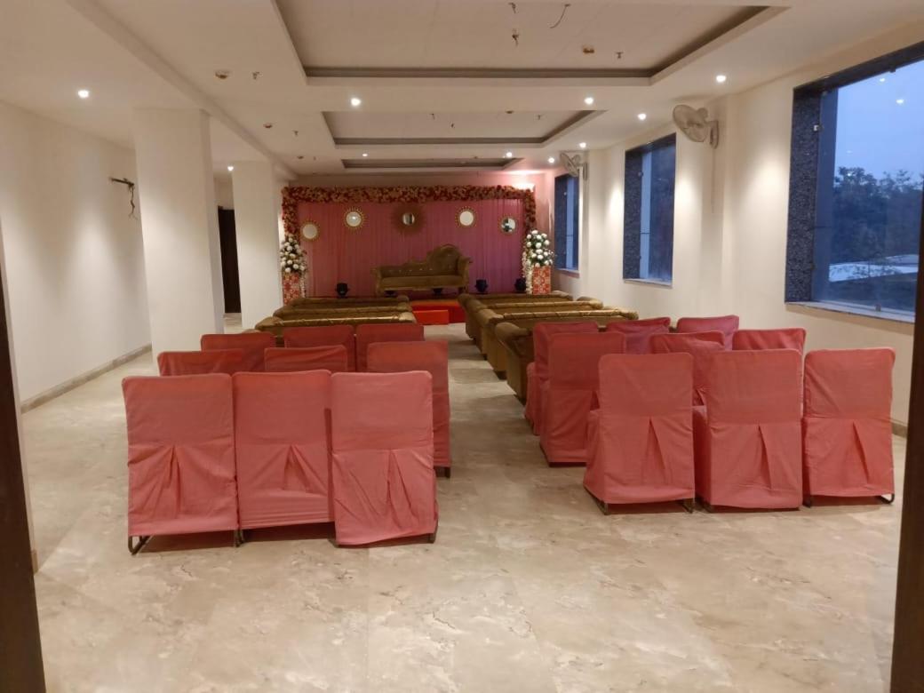 Hotel Sourav Park Inn Agra Agra  Buitenkant foto